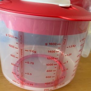 New Tupperware Mix-N-Stor Pitcher